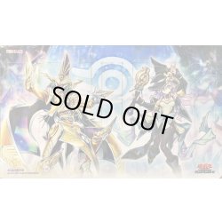 画像1: プレイマット『幻惑の見習い魔術師&幻惑の魔術師(遊戯王の日)』【-】{-}《プレイマット》