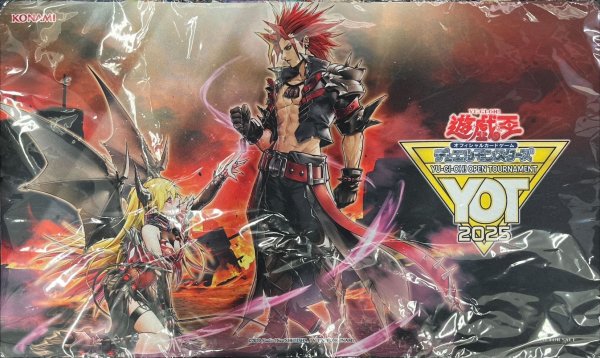 画像1: プレイマット『刻まれし魔の憐歌(YOT2025)』【-】{-}《プレイマット》 (1)