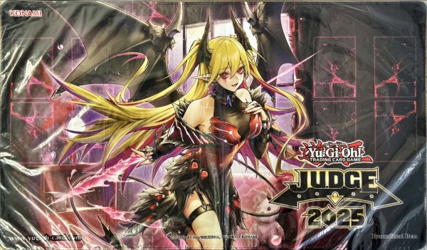 画像1: プレイマット『紅涙の魔ラクリモーサ(JUDGE2025)』【-】{-}《プレイマット》 (1)
