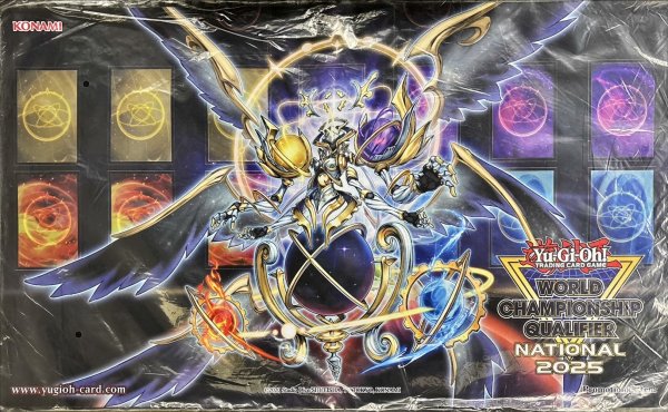 画像1: プレイマット『創世の神デウテロノミオン(WCQ)』【-】{-}《プレイマット》 (1)