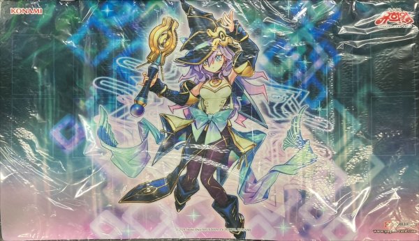 画像1: 〔状態A-〕プレイマット『幻惑の見習い魔術師』【-】{-}《プレイマット》 (1)