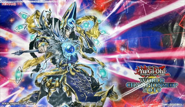 画像1: プレイマット『黒衣之詔刀師(WCS2019)』【-】{-}《プレイマット》 (1)